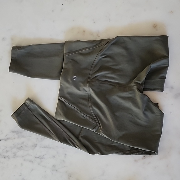 Lululemon Swift Speed High-Rise Tight 25” - Size 2 - Picture 2 of 10